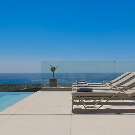 Alav Pool Villa *