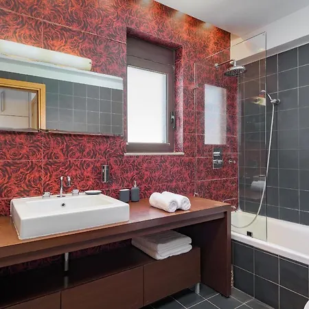 Alav Pool Villa *