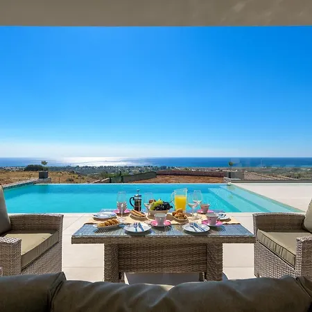 Alav Pool