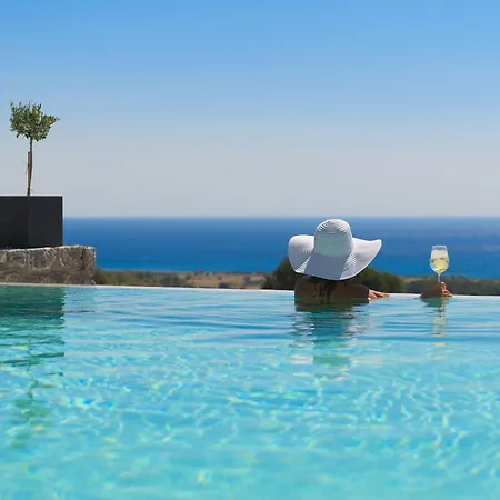 Villa Alav Pool