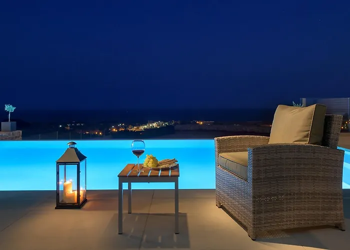 Alav Pool فيلة أفانتو