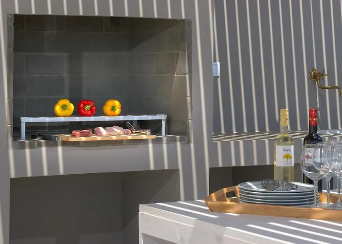 Alav Pool Willa Afandu